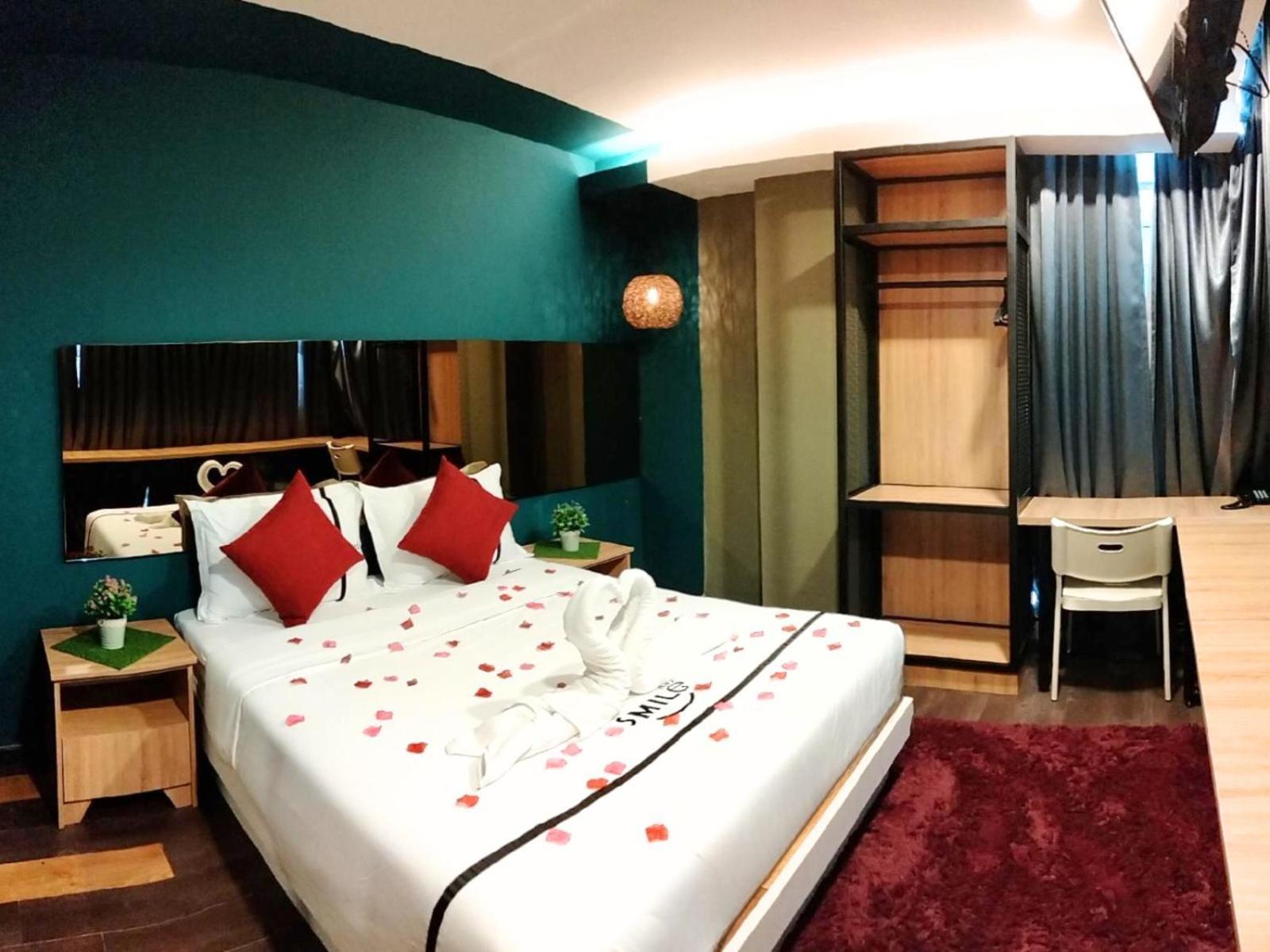 Smile Hotel C180 Cheras Selatan Eksteriør billede